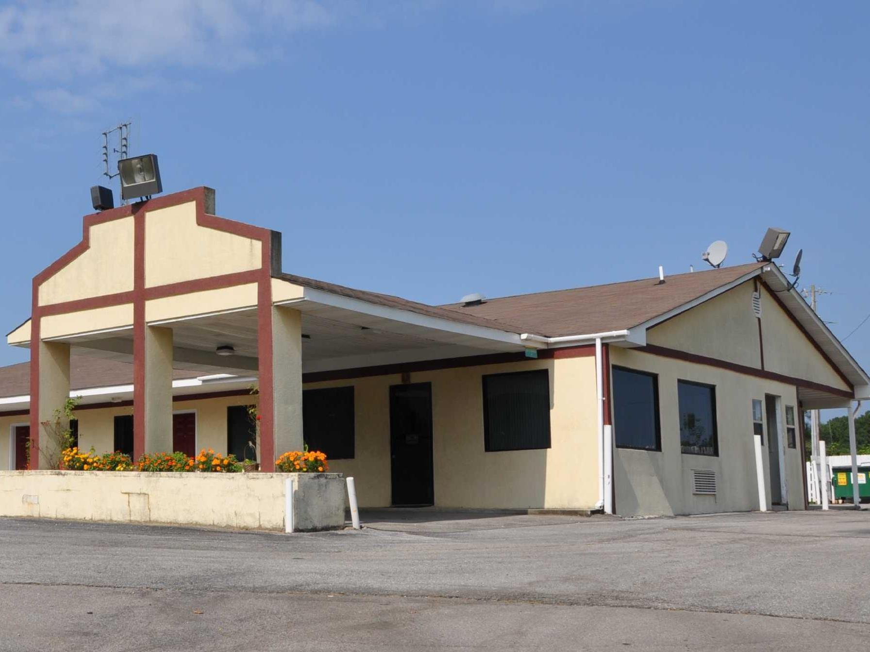 Budget Inn Elkmont Exterior photo