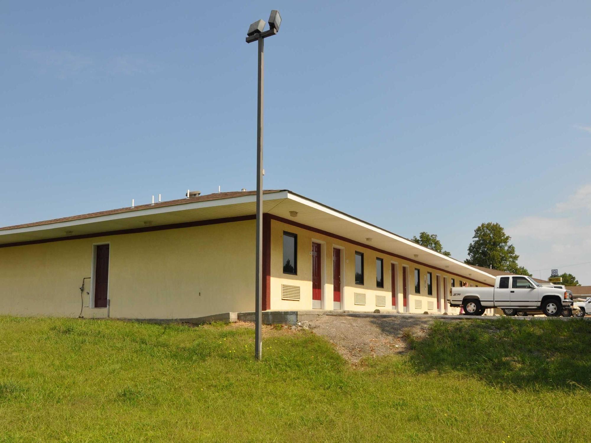 Budget Inn Elkmont Exterior photo